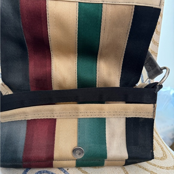 Unique Seatbelt bag! Reused materials - Picture 2 of 9